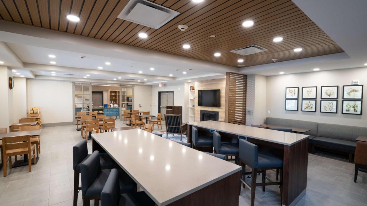 Hotel Country & By Radisson, Penn State Area , Pa 3*